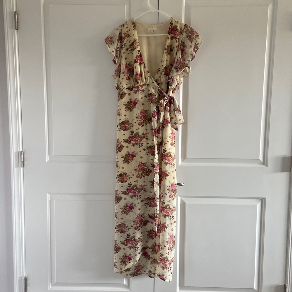 NWOT Floral Wrap Maxi Dress